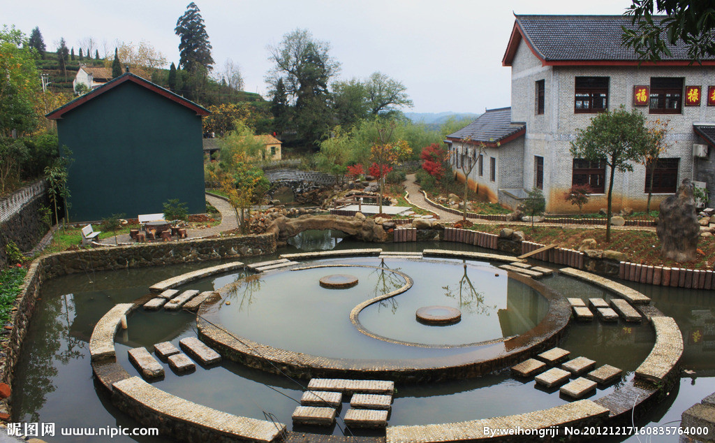 光影交错的静谧天地 探秘八卦池园林建筑的摄影艺术